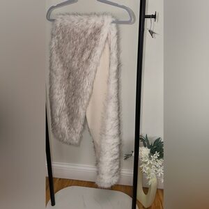 Luxurious Ivory Gray Faux Fur Vest Wrap Plush Cozy Layering Piece | OS | NWOT